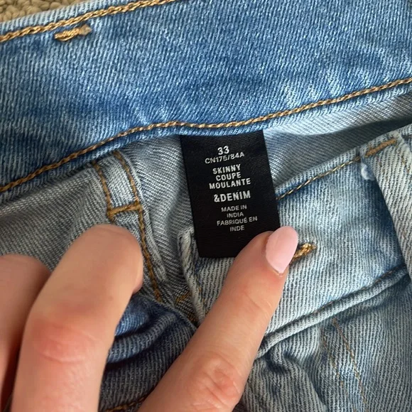 Men’s Ripped Skinny Jean - Picture 4 of 7